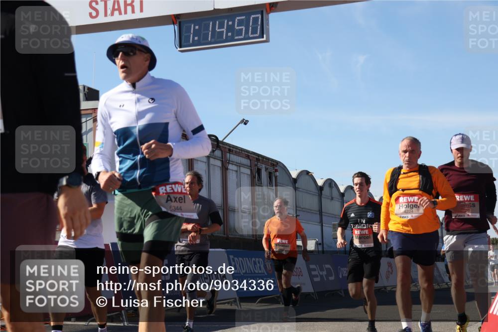 03.10.2025 - Köhlbrandbrückenlauf Luisa Fischer http://msf.ph/oto/9034336 03.10.2025 13:14:49 Ziel 4202, 4224, 4406, 4424, 4533, 4692, 4869, 4890, 5054, 5525, 5535, 5682, 5686, 5711, 5760, 5761, 5814, 6293, 6316, 6344, 6448, 6849 meine-sportfotos.de