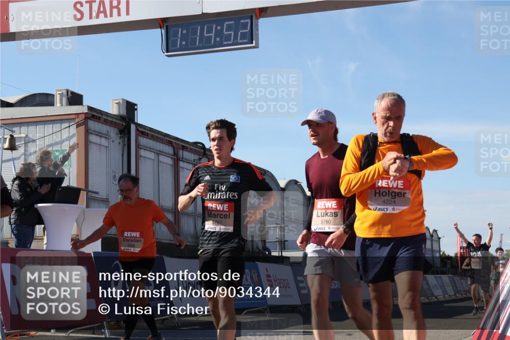 03.10.2025 - Köhlbrandbrückenlauf Luisa Fischer http://msf.ph/oto/9034344 03.10.2025 13:14:50 Ziel 4202, 4224, 4406, 4424, 4533, 4692, 4869, 4890, 5054, 5525, 5535, 5682, 5686, 5711, 5760, 5761, 5814, 6293, 6316, 6344, 6448, 6815, 6849 meine-sportfotos.de