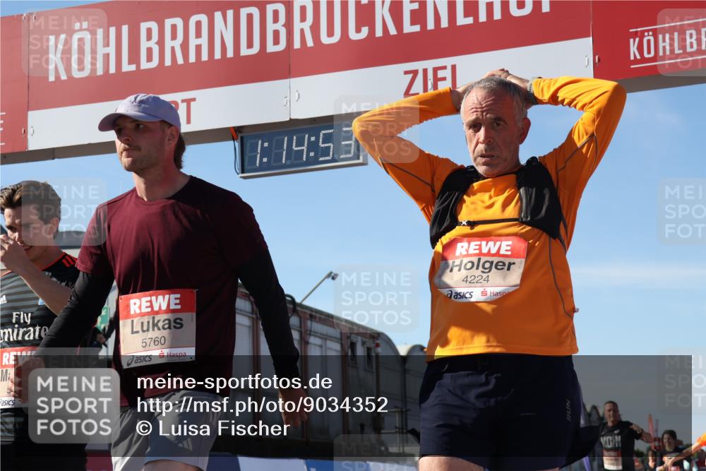 03.10.2025 - Köhlbrandbrückenlauf Luisa Fischer http://msf.ph/oto/9034352 03.10.2025 13:14:52 Ziel 4202, 4224, 4232, 4406, 4533, 4869, 4890, 5054, 5525, 5535, 5682, 5686, 5711, 5760, 5761, 5814, 6017, 6129, 6293, 6344, 6815 meine-sportfotos.de