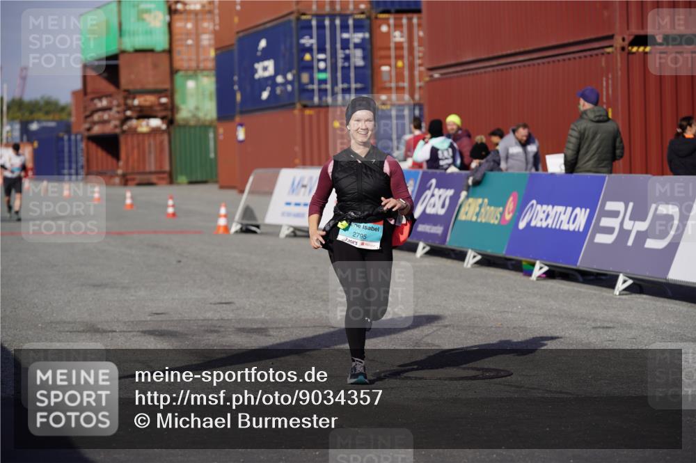 03.10.2025 - Köhlbrandbrückenlauf Michael Burmester http://msf.ph/oto/9034357 03.10.2025 10:43:19 Ziel 2795 meine-sportfotos.de