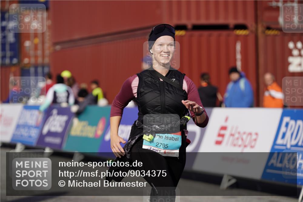 03.10.2025 - Köhlbrandbrückenlauf Michael Burmester http://msf.ph/oto/9034375 03.10.2025 10:43:20 Ziel 2795 meine-sportfotos.de