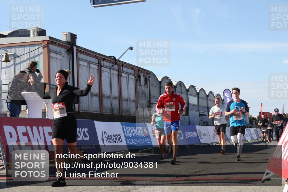 03.10.2025 - Köhlbrandbrückenlauf Luisa Fischer http://msf.ph/oto/9034381 03.10.2025 13:15:00 Ziel 4224, 4232, 4244, 4282, 4406, 4784, 4890, 5054, 5173, 5525, 5535, 5737, 5760, 5761, 6017, 6128, 6129, 6293, 6454, 6810, 6815 meine-sportfotos.de