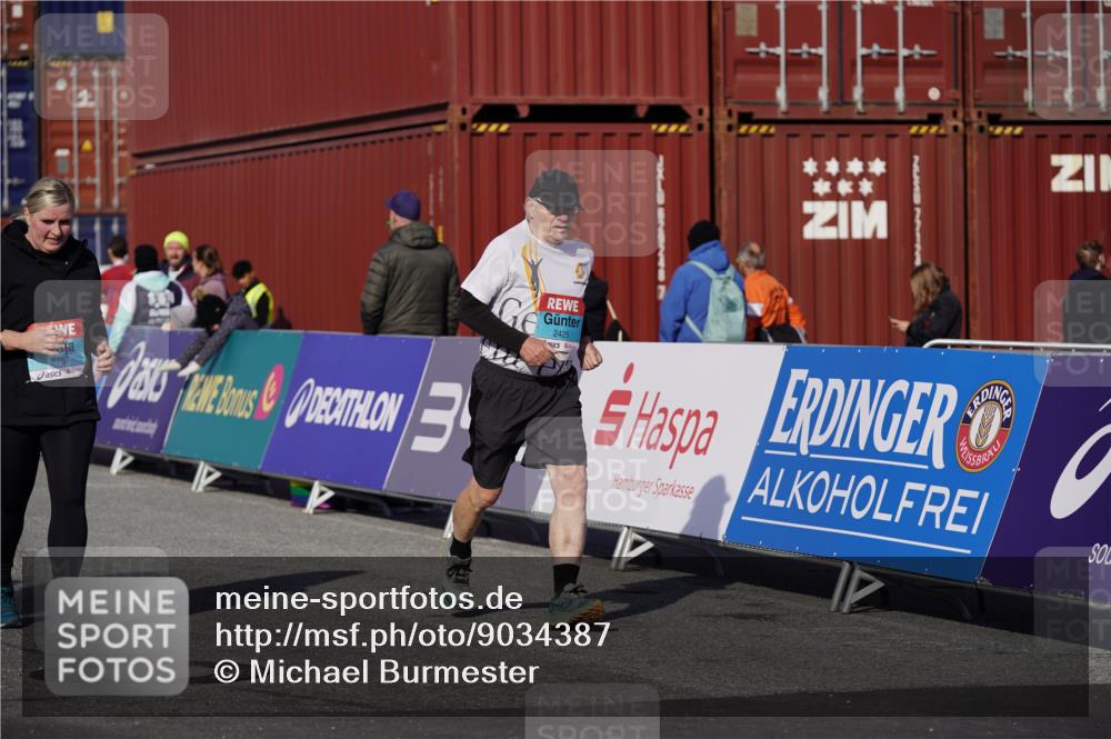 03.10.2025 - Köhlbrandbrückenlauf Michael Burmester http://msf.ph/oto/9034387 03.10.2025 10:43:33 Ziel 2425, 2565, 2753 meine-sportfotos.de