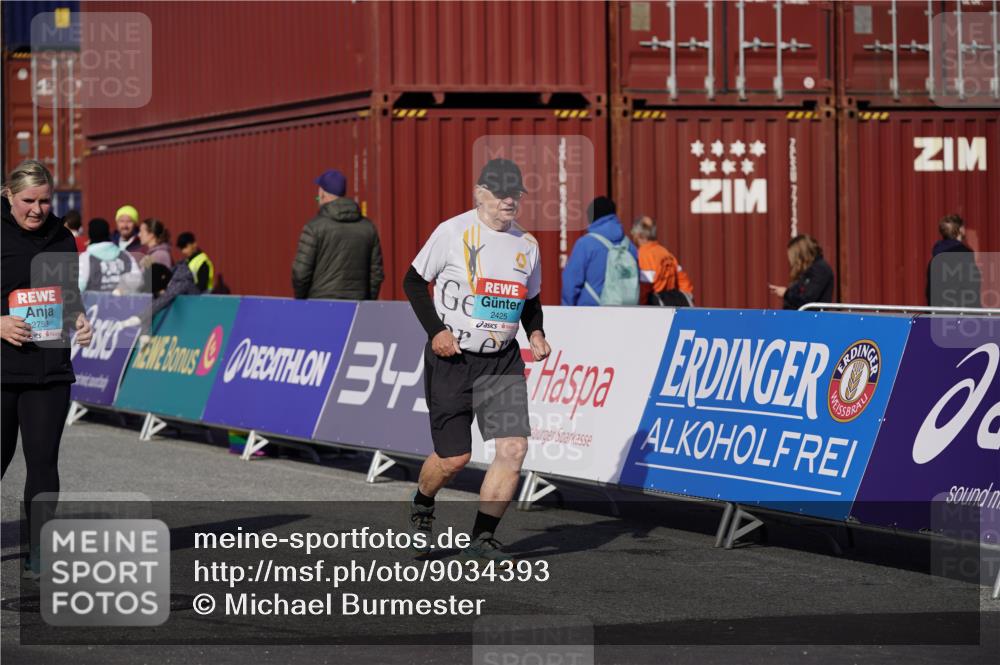 03.10.2025 - Köhlbrandbrückenlauf Michael Burmester http://msf.ph/oto/9034393 03.10.2025 10:43:33 Ziel 2425, 2565, 2753 meine-sportfotos.de
