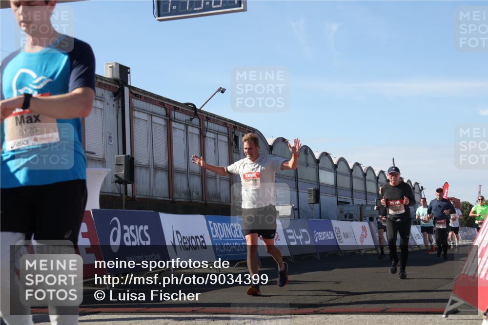 03.10.2025 - Köhlbrandbrückenlauf Luisa Fischer http://msf.ph/oto/9034399 03.10.2025 13:15:03 Ziel 4090, 4232, 4244, 4282, 4406, 4784, 5054, 5173, 5737, 6017, 6128, 6129, 6189, 6249, 6252, 6293, 6454, 6810, 6815 meine-sportfotos.de