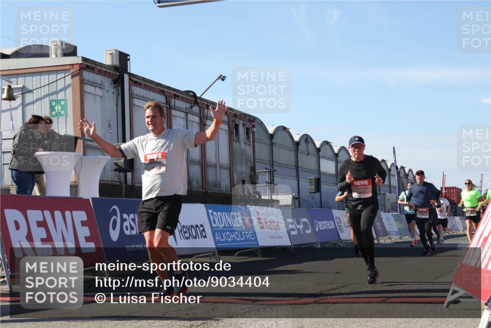 03.10.2025 - Köhlbrandbrückenlauf Luisa Fischer http://msf.ph/oto/9034404 03.10.2025 13:15:04 Ziel 4090, 4232, 4244, 4282, 4406, 4784, 5054, 5173, 5186, 5737, 6017, 6128, 6129, 6189, 6249, 6252, 6293, 6454, 6810, 6815 meine-sportfotos.de