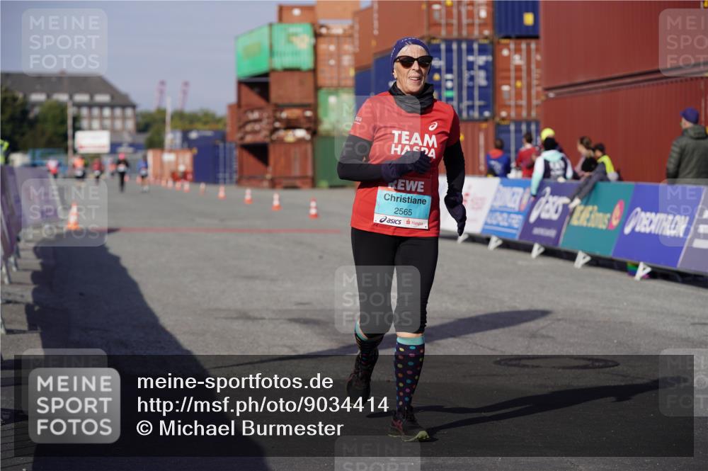 03.10.2025 - Köhlbrandbrückenlauf Michael Burmester http://msf.ph/oto/9034414 03.10.2025 10:43:35 Ziel 2425, 2565, 2753 meine-sportfotos.de