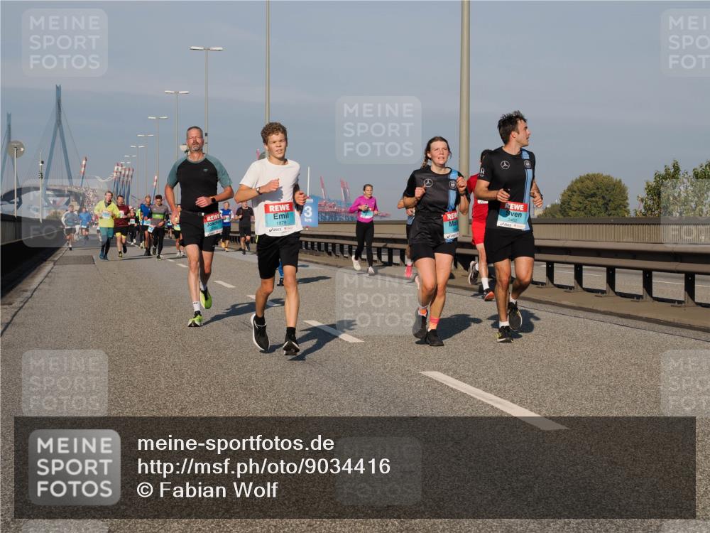 03.10.2025 - Köhlbrandbrückenlauf Fabian Wolf http://msf.ph/oto/9034416 03.10.2025 09:48:39 Position 3 1878, 3, 3462 meine-sportfotos.de