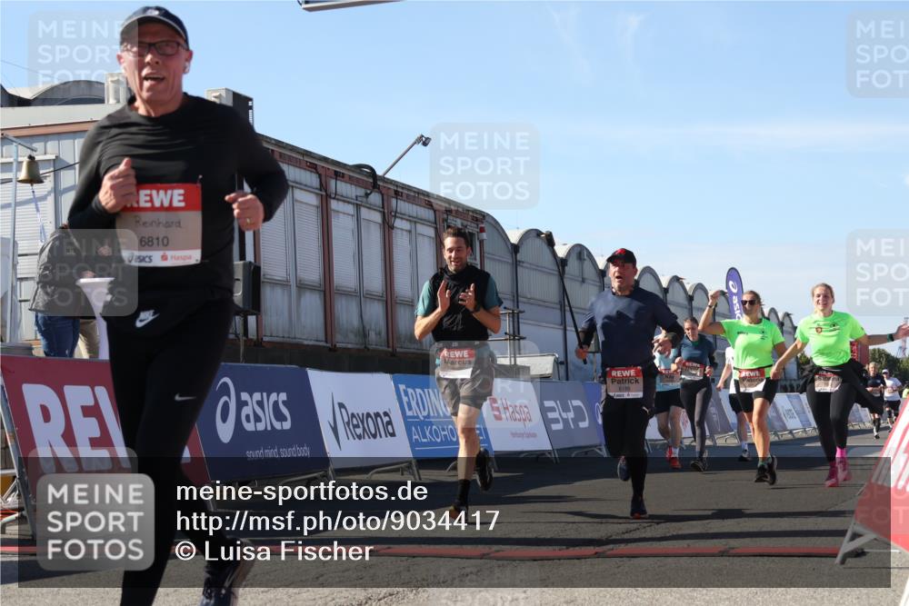 03.10.2025 - Köhlbrandbrückenlauf Luisa Fischer http://msf.ph/oto/9034417 03.10.2025 13:15:06 Ziel 4090, 4232, 4244, 4282, 4784, 5173, 5186, 5737, 6017, 6128, 6129, 6189, 6249, 6252, 6370, 6454, 6591, 6810, 6815 meine-sportfotos.de