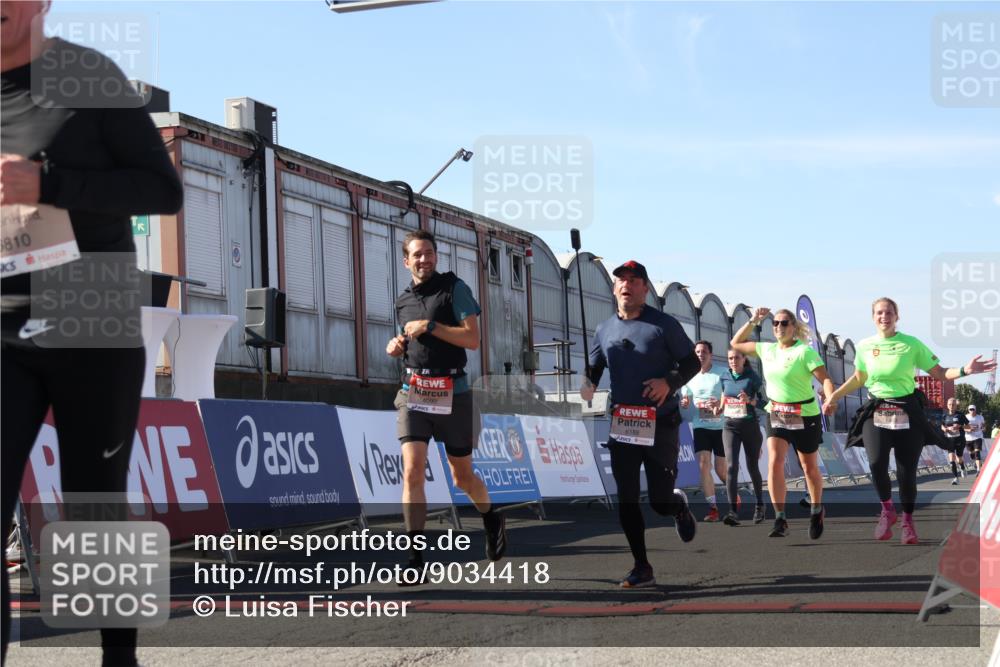 03.10.2025 - Köhlbrandbrückenlauf Luisa Fischer http://msf.ph/oto/9034418 03.10.2025 13:15:07 Ziel 4090, 4232, 4244, 4282, 4784, 5173, 5186, 5737, 6017, 6128, 6129, 6189, 6249, 6252, 6370, 6454, 6591, 6810 meine-sportfotos.de