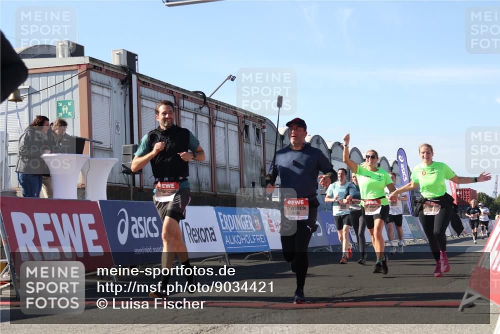 03.10.2025 - Köhlbrandbrückenlauf Luisa Fischer http://msf.ph/oto/9034421 03.10.2025 13:15:07 Ziel 4090, 4232, 4244, 4282, 4784, 5173, 5186, 5737, 6017, 6128, 6129, 6189, 6249, 6252, 6370, 6454, 6591, 6810 meine-sportfotos.de