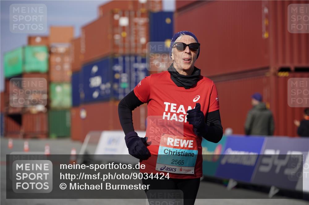 03.10.2025 - Köhlbrandbrückenlauf Michael Burmester http://msf.ph/oto/9034424 03.10.2025 10:43:36 Ziel 2425, 2565, 2753 meine-sportfotos.de