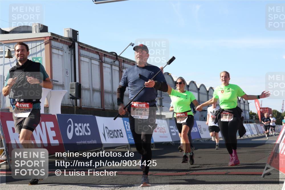03.10.2025 - Köhlbrandbrückenlauf Luisa Fischer http://msf.ph/oto/9034425 03.10.2025 13:15:08 Ziel 4090, 4232, 4244, 4282, 4784, 5173, 5186, 5737, 6128, 6129, 6189, 6249, 6252, 6370, 6454, 6591, 6810 meine-sportfotos.de