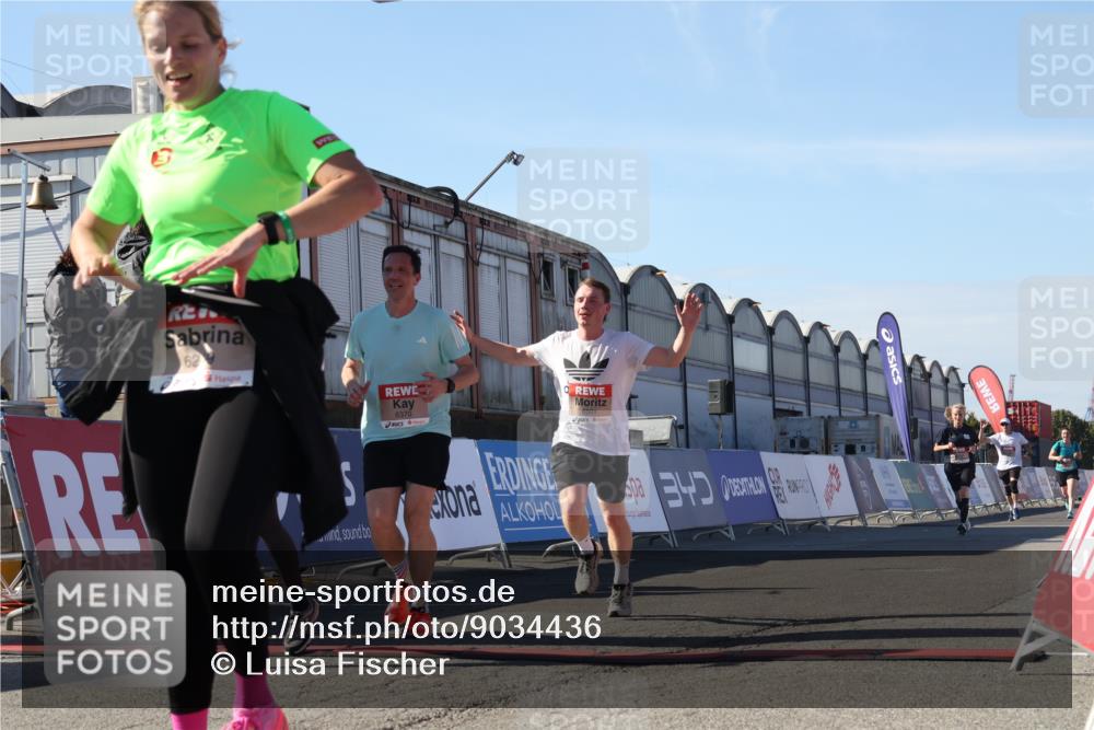03.10.2025 - Köhlbrandbrückenlauf Luisa Fischer http://msf.ph/oto/9034436 03.10.2025 13:15:10 Ziel 4090, 4244, 4282, 5173, 5186, 5737, 6189, 6249, 6252, 6370, 6454, 6591, 6810 meine-sportfotos.de