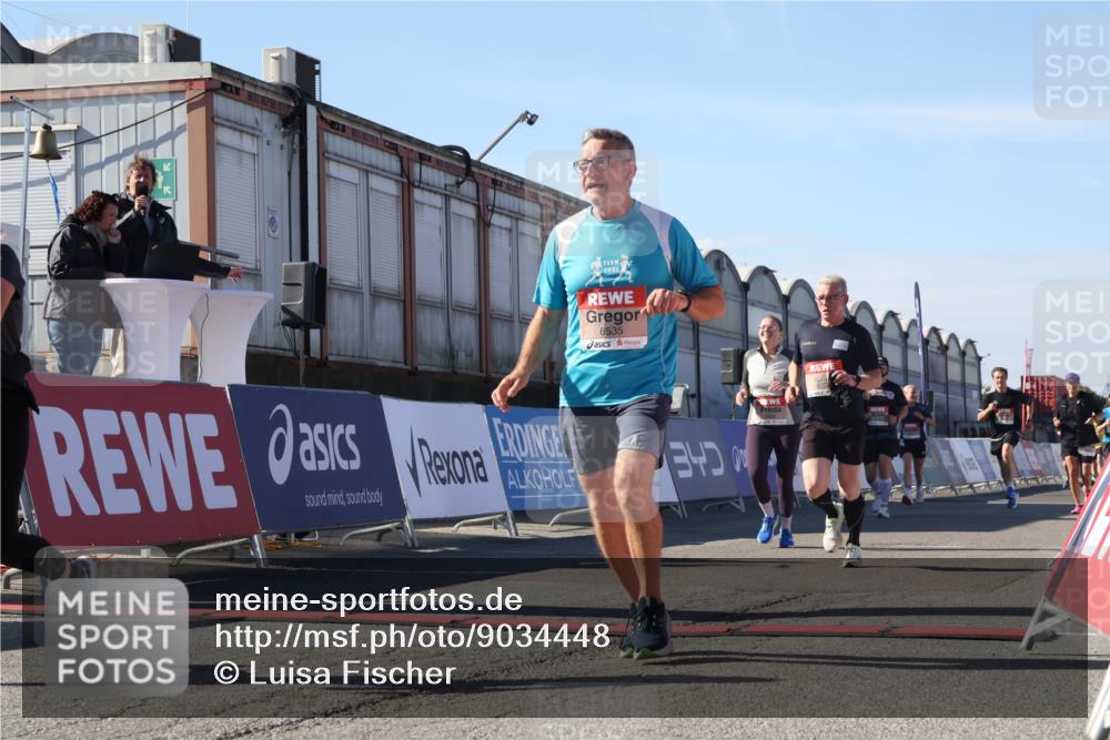 03.10.2025 - Köhlbrandbrückenlauf Luisa Fischer http://msf.ph/oto/9034448 03.10.2025 13:15:26 Ziel 4031, 4267, 4610, 4958, 4962, 5309, 5771, 6019, 6535, 6772, 6773, 6790 meine-sportfotos.de