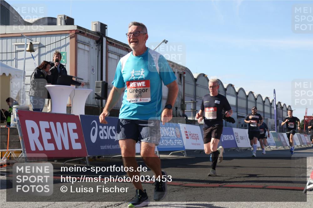 03.10.2025 - Köhlbrandbrückenlauf Luisa Fischer http://msf.ph/oto/9034453 03.10.2025 13:15:26 Ziel 4031, 4267, 4610, 4958, 4962, 5309, 5771, 6019, 6535, 6772, 6773, 6790 meine-sportfotos.de