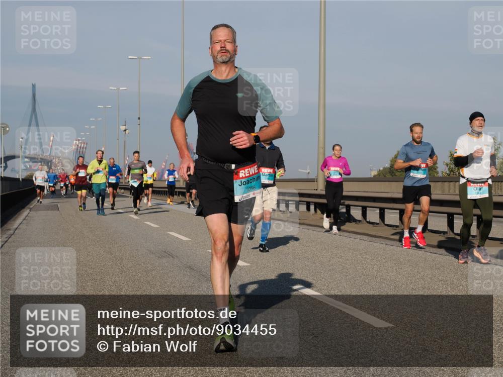 03.10.2025 - Köhlbrandbrückenlauf Fabian Wolf http://msf.ph/oto/9034455 03.10.2025 09:48:41 Position 3 1056 meine-sportfotos.de