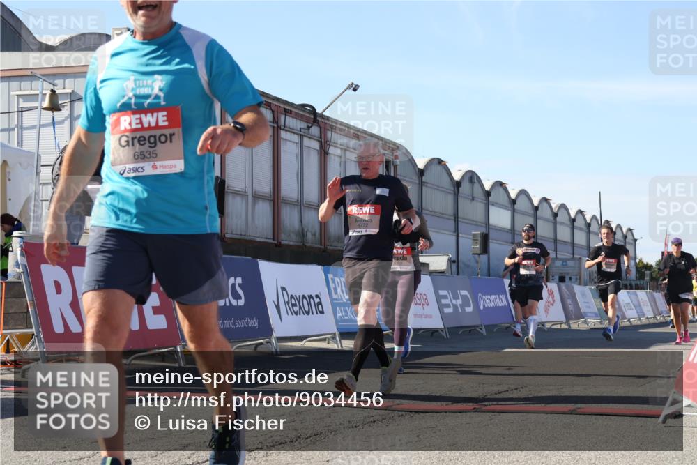 03.10.2025 - Köhlbrandbrückenlauf Luisa Fischer http://msf.ph/oto/9034456 03.10.2025 13:15:27 Ziel 4031, 4267, 4610, 4871, 4958, 4962, 5309, 5771, 6019, 6535, 6772, 6773, 6790 meine-sportfotos.de