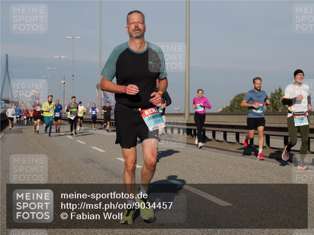 03.10.2025 - Köhlbrandbrückenlauf Fabian Wolf http://msf.ph/oto/9034457 03.10.2025 09:48:42 Position 3 1056, 3344 meine-sportfotos.de