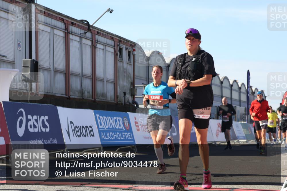 03.10.2025 - Köhlbrandbrückenlauf Luisa Fischer http://msf.ph/oto/9034478 03.10.2025 13:15:31 Ziel 4031, 4267, 4399, 4577, 4678, 4704, 4797, 4871, 4958, 4962, 5309, 5771, 6019, 6535, 6772 meine-sportfotos.de