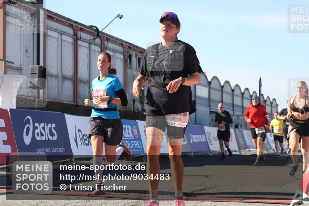 03.10.2025 - Köhlbrandbrückenlauf Luisa Fischer http://msf.ph/oto/9034483 03.10.2025 13:15:32 Ziel 4031, 4267, 4399, 4577, 4678, 4704, 4797, 4803, 4871, 4958, 4962, 5309, 5771, 6019, 6535, 6772 meine-sportfotos.de