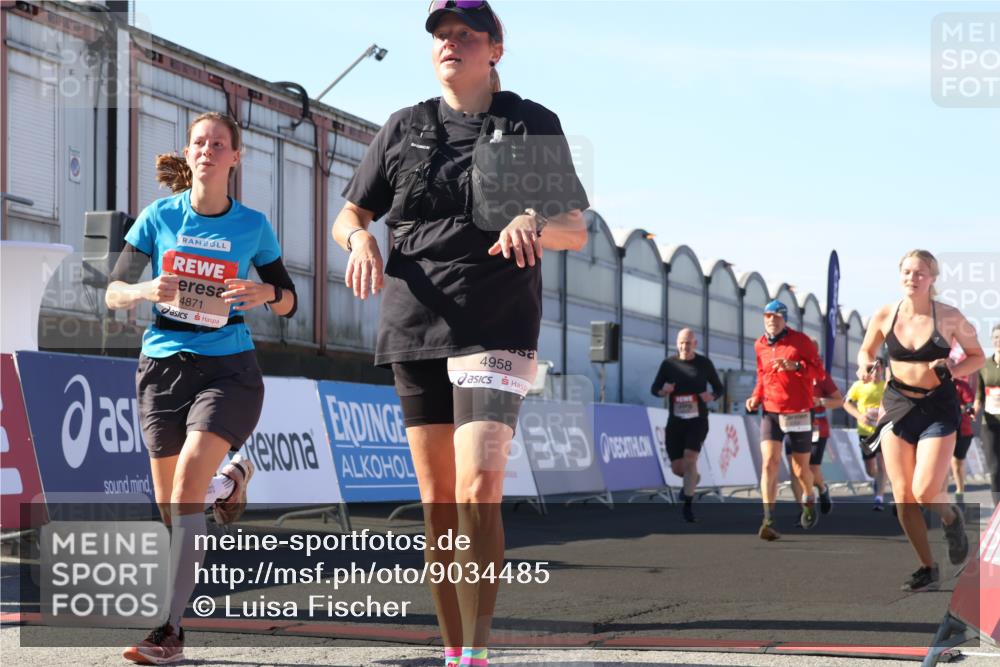 03.10.2025 - Köhlbrandbrückenlauf Luisa Fischer http://msf.ph/oto/9034485 03.10.2025 13:15:32 Ziel 4031, 4267, 4399, 4577, 4678, 4704, 4797, 4803, 4871, 4958, 4962, 5309, 5771, 6019, 6535, 6772 meine-sportfotos.de