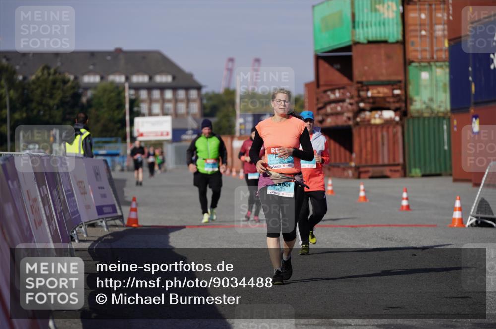 03.10.2025 - Köhlbrandbrückenlauf Michael Burmester http://msf.ph/oto/9034488 03.10.2025 10:44:17 Ziel 2306, 2620 meine-sportfotos.de
