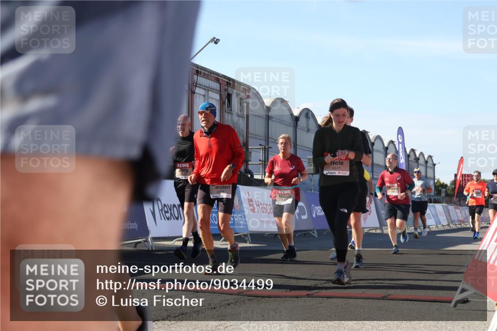03.10.2025 - Köhlbrandbrückenlauf Luisa Fischer http://msf.ph/oto/9034499 03.10.2025 13:15:35 Ziel 4031, 4210, 4267, 4399, 4421, 4577, 4678, 4704, 4797, 4803, 4871, 4958, 4962, 5309, 5768, 5942, 6019, 6535, 6772 meine-sportfotos.de