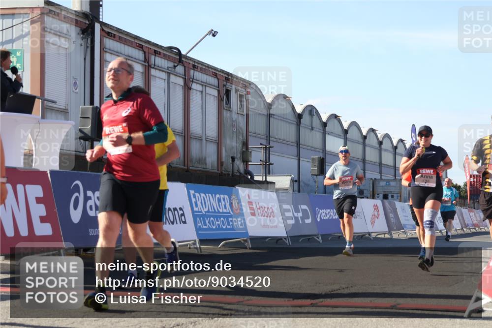03.10.2025 - Köhlbrandbrückenlauf Luisa Fischer http://msf.ph/oto/9034520 03.10.2025 13:15:38 Ziel 4210, 4267, 4399, 4421, 4577, 4604, 4678, 4704, 4797, 4803, 4871, 4958, 4962, 5309, 5768, 5942, 6019, 6112, 6772 meine-sportfotos.de
