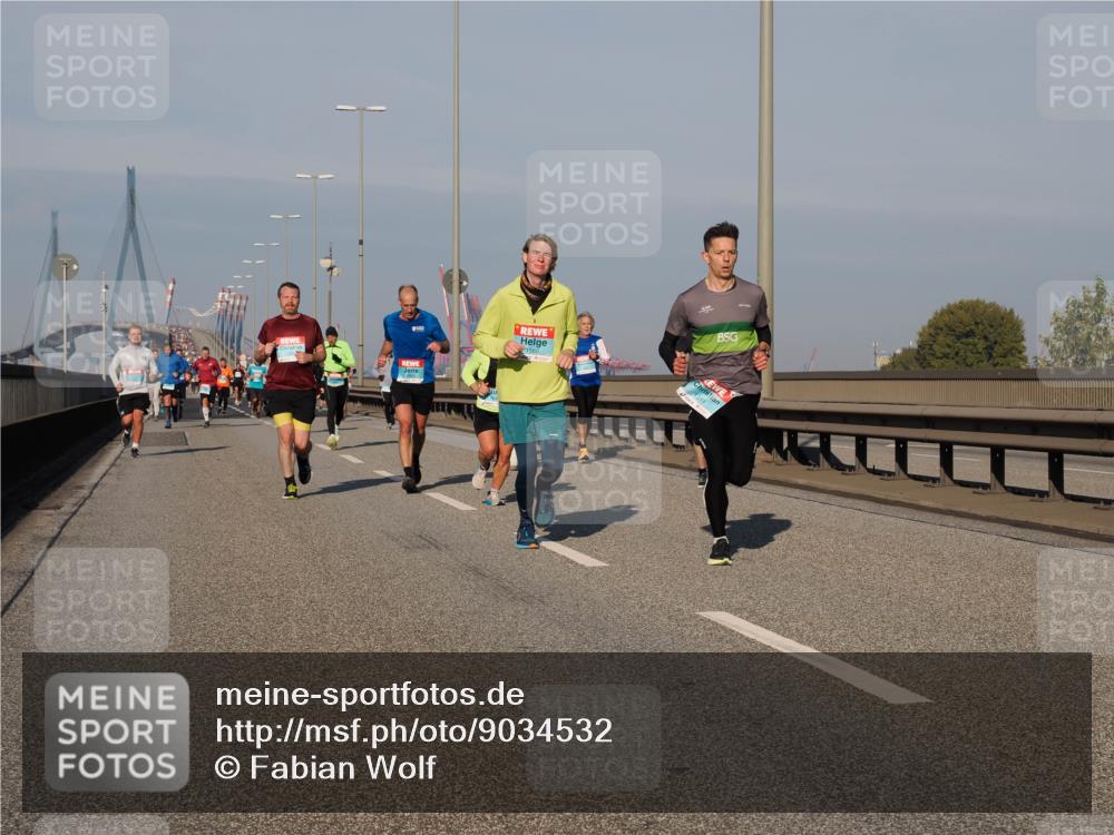 03.10.2025 - Köhlbrandbrückenlauf Fabian Wolf http://msf.ph/oto/9034532 03.10.2025 09:48:47 Position 3  meine-sportfotos.de