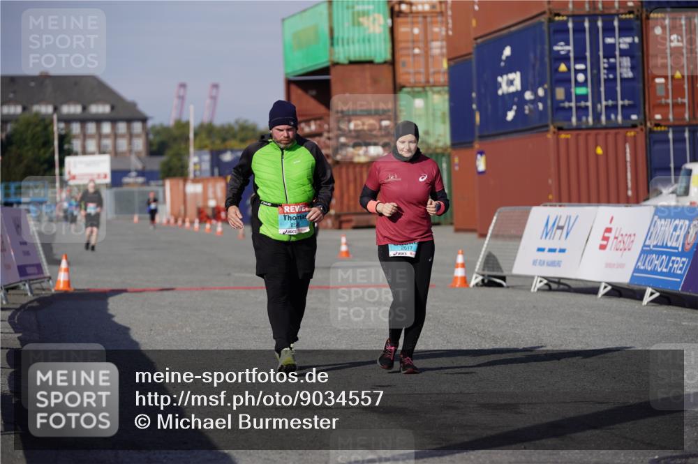 03.10.2025 - Köhlbrandbrückenlauf Michael Burmester http://msf.ph/oto/9034557 03.10.2025 10:44:27 Ziel 2517, 2545 meine-sportfotos.de