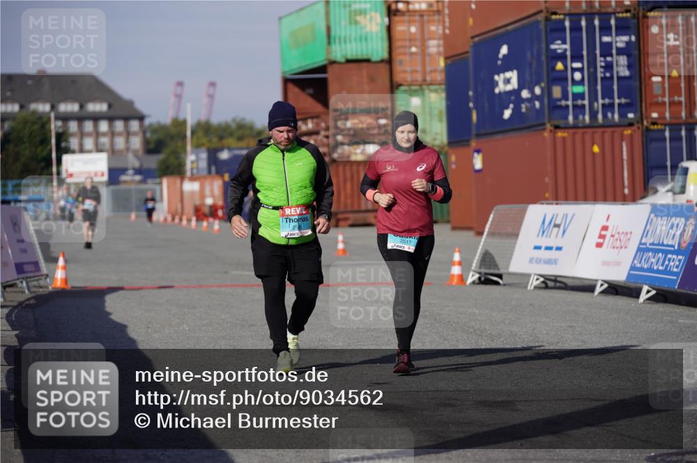 03.10.2025 - Köhlbrandbrückenlauf Michael Burmester http://msf.ph/oto/9034562 03.10.2025 10:44:27 Ziel 2517, 2545 meine-sportfotos.de