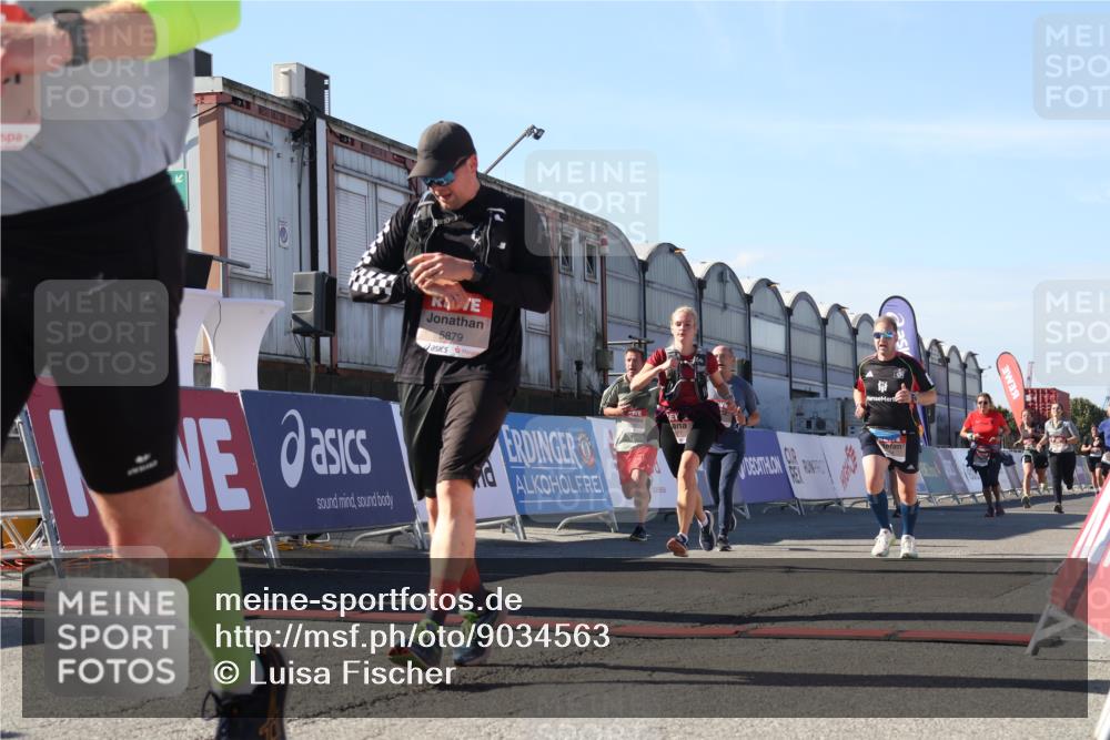 03.10.2025 - Köhlbrandbrückenlauf Luisa Fischer http://msf.ph/oto/9034563 03.10.2025 13:15:52 Ziel 4374, 4548, 4604, 4677, 4805, 4833, 4885, 5800, 5801, 5867, 5868, 5879, 6112, 6301, 6445, 6507, 6536 meine-sportfotos.de