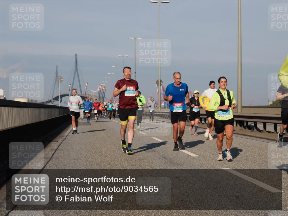 03.10.2025 - Köhlbrandbrückenlauf Fabian Wolf http://msf.ph/oto/9034565 03.10.2025 09:48:49 Position 3 1309, 1543, 1836 meine-sportfotos.de
