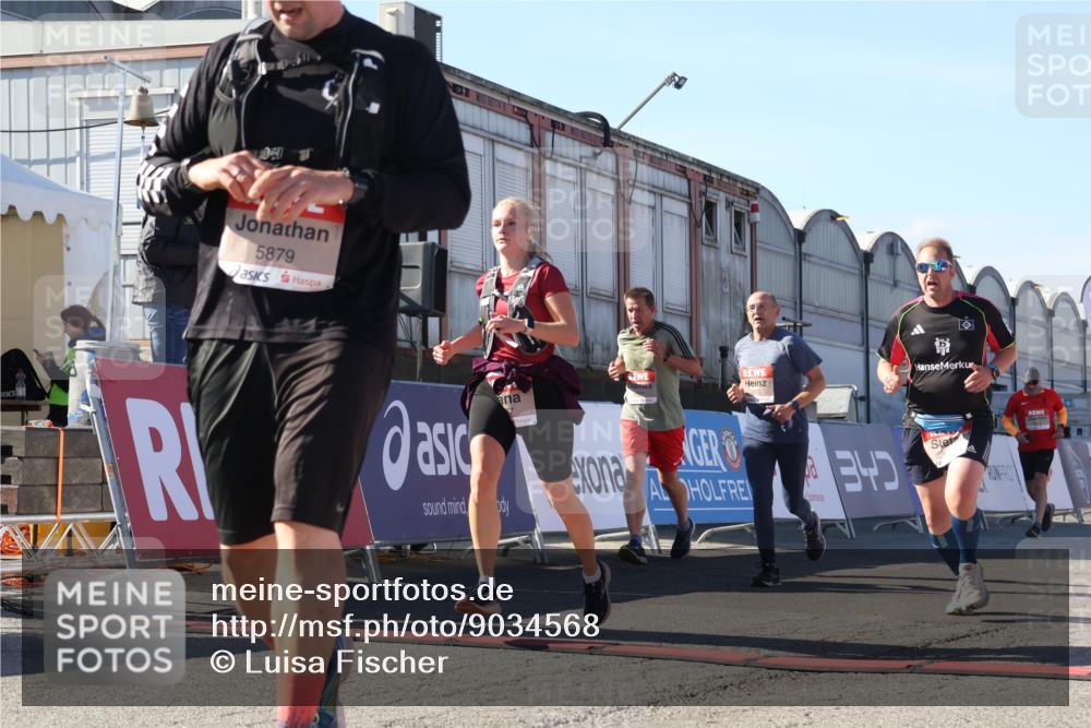 03.10.2025 - Köhlbrandbrückenlauf Luisa Fischer http://msf.ph/oto/9034568 03.10.2025 13:15:53 Ziel 4374, 4548, 4677, 4805, 4833, 4885, 5022, 5023, 5800, 5801, 5867, 5868, 5879, 6112, 6271, 6301, 6445, 6507, 6536 meine-sportfotos.de