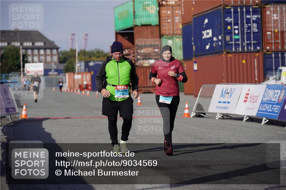 03.10.2025 - Köhlbrandbrückenlauf Michael Burmester http://msf.ph/oto/9034569 03.10.2025 10:44:27 Ziel 2517, 2545 meine-sportfotos.de