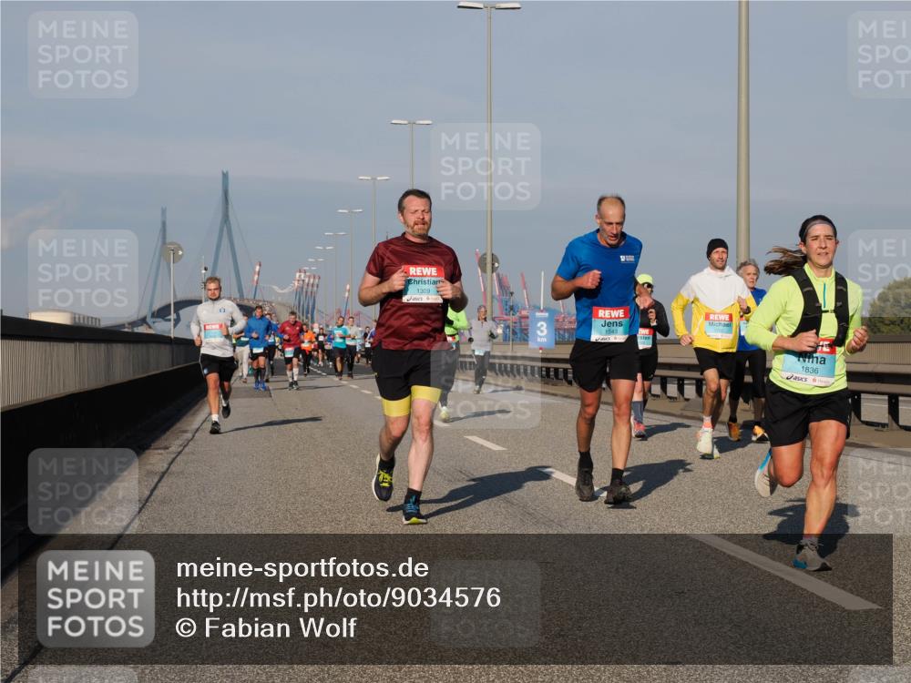 03.10.2025 - Köhlbrandbrückenlauf Fabian Wolf http://msf.ph/oto/9034576 03.10.2025 09:48:50 Position 3 0, 1309, 1543, 1836 meine-sportfotos.de