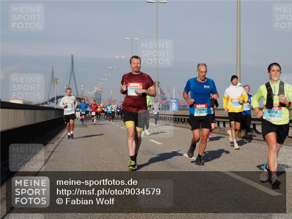 03.10.2025 - Köhlbrandbrückenlauf Fabian Wolf http://msf.ph/oto/9034579 03.10.2025 09:48:50 Position 3 1702, 1543, 1836 meine-sportfotos.de