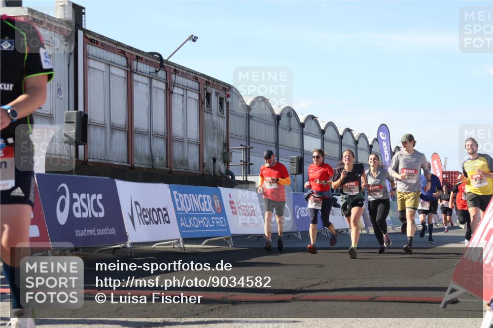 03.10.2025 - Köhlbrandbrückenlauf Luisa Fischer http://msf.ph/oto/9034582 03.10.2025 13:15:56 Ziel 4374, 4495, 4548, 4677, 4805, 4833, 5022, 5023, 5217, 5800, 5801, 5867, 5868, 5879, 6270, 6271, 6301, 6445, 6507, 6536 meine-sportfotos.de