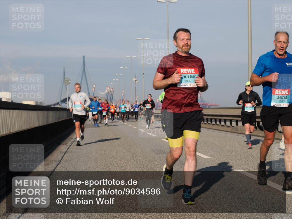 03.10.2025 - Köhlbrandbrückenlauf Fabian Wolf http://msf.ph/oto/9034596 03.10.2025 09:48:51 Position 3 1309, 1543 meine-sportfotos.de