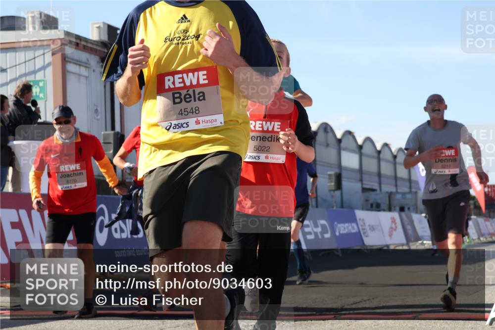 03.10.2025 - Köhlbrandbrückenlauf Luisa Fischer http://msf.ph/oto/9034603 03.10.2025 13:15:59 Ziel 4374, 4423, 4495, 4548, 4644, 4677, 4805, 4833, 5022, 5023, 5217, 5867, 5868, 5879, 6270, 6271, 6301, 6445, 6507, 6712 meine-sportfotos.de