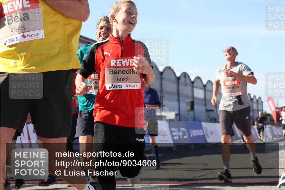 03.10.2025 - Köhlbrandbrückenlauf Luisa Fischer http://msf.ph/oto/9034606 03.10.2025 13:15:59 Ziel 4374, 4423, 4495, 4548, 4644, 4677, 4805, 4833, 5022, 5023, 5217, 5867, 5868, 5879, 6270, 6271, 6301, 6445, 6507, 6712 meine-sportfotos.de