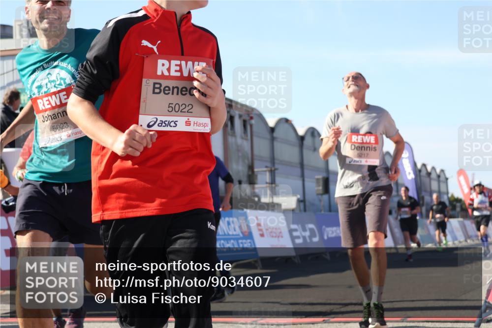 03.10.2025 - Köhlbrandbrückenlauf Luisa Fischer http://msf.ph/oto/9034607 03.10.2025 13:16:00 Ziel 4374, 4423, 4495, 4548, 4644, 4677, 4805, 4833, 5022, 5023, 5217, 5867, 5868, 5879, 6270, 6271, 6301, 6445, 6507, 6712 meine-sportfotos.de