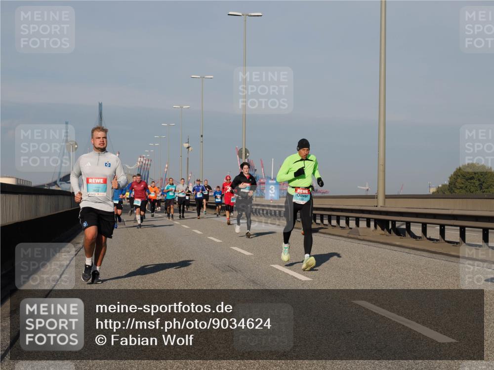 03.10.2025 - Köhlbrandbrückenlauf Fabian Wolf http://msf.ph/oto/9034624 03.10.2025 09:48:53 Position 3 3 meine-sportfotos.de
