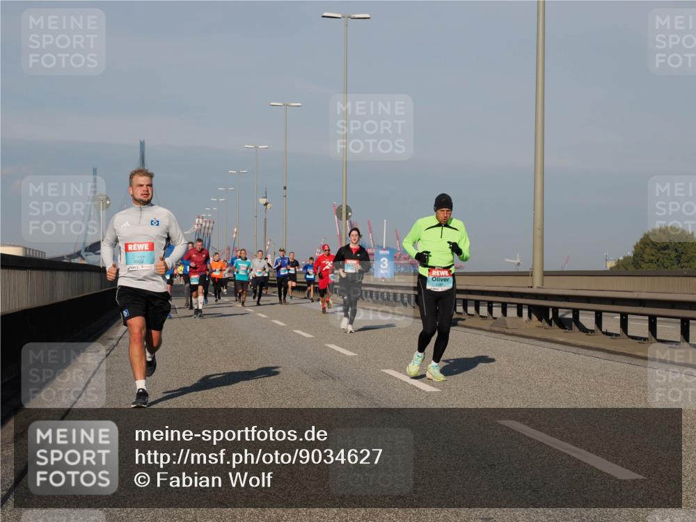 03.10.2025 - Köhlbrandbrückenlauf Fabian Wolf http://msf.ph/oto/9034627 03.10.2025 09:48:53 Position 3 3802, 3, 1091 meine-sportfotos.de
