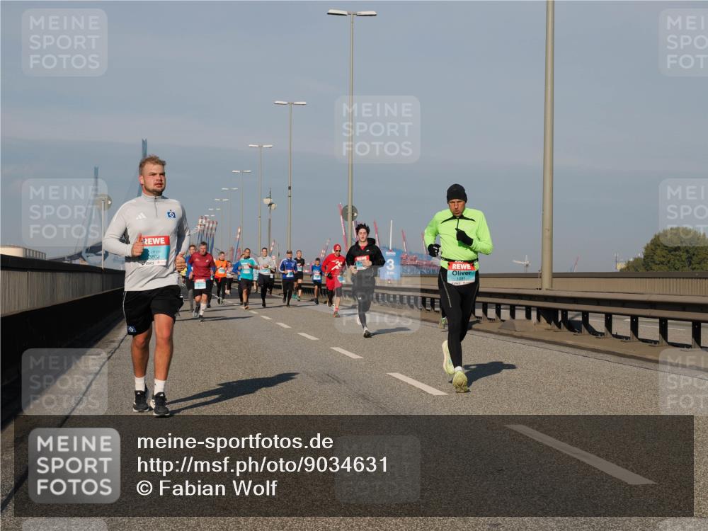 03.10.2025 - Köhlbrandbrückenlauf Fabian Wolf http://msf.ph/oto/9034631 03.10.2025 09:48:54 Position 3 3802, 1091 meine-sportfotos.de