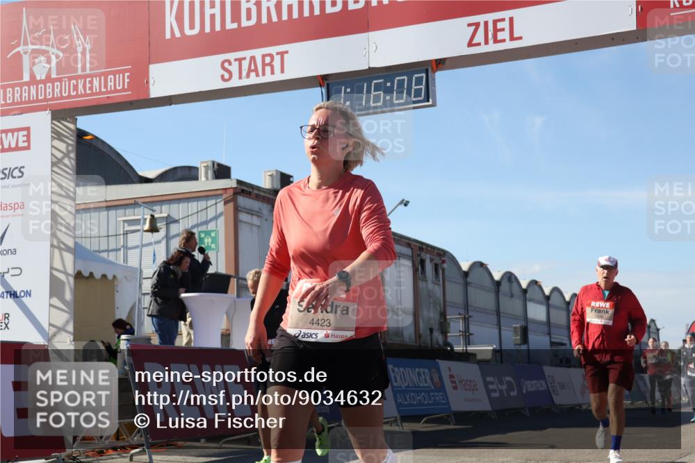 03.10.2025 - Köhlbrandbrückenlauf Luisa Fischer http://msf.ph/oto/9034632 03.10.2025 13:16:07 Ziel 4311, 4423, 4495, 4548, 4644, 4805, 5022, 5023, 5068, 5217, 5336, 5684, 5867, 5868, 6270, 6271, 6712 meine-sportfotos.de