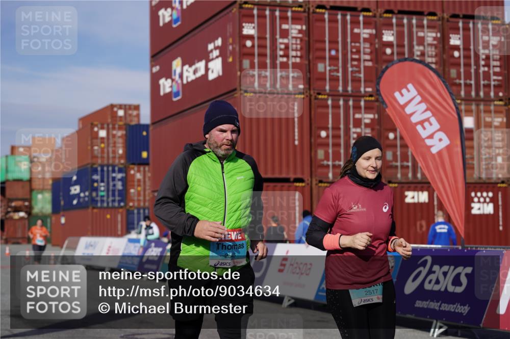 03.10.2025 - Köhlbrandbrückenlauf Michael Burmester http://msf.ph/oto/9034634 03.10.2025 10:44:34 Ziel 1389 meine-sportfotos.de