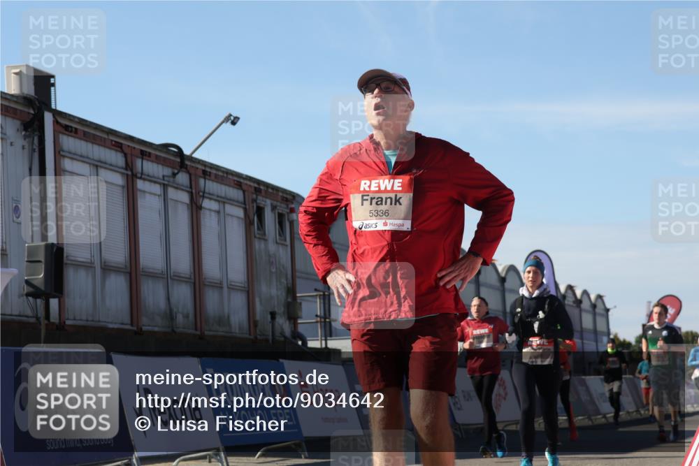 03.10.2025 - Köhlbrandbrückenlauf Luisa Fischer http://msf.ph/oto/9034642 03.10.2025 13:16:09 Ziel 4311, 4423, 4495, 4644, 4696, 5022, 5023, 5068, 5217, 5336, 5684, 5806, 6270, 6271, 6712 meine-sportfotos.de
