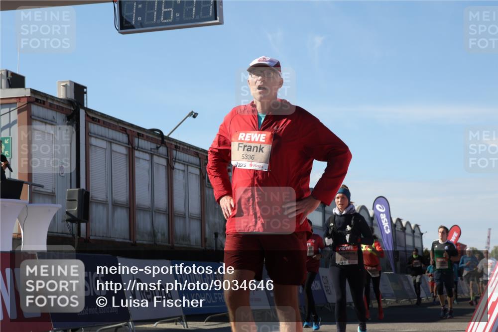 03.10.2025 - Köhlbrandbrückenlauf Luisa Fischer http://msf.ph/oto/9034646 03.10.2025 13:16:10 Ziel 4311, 4423, 4495, 4644, 4696, 5068, 5217, 5336, 5684, 5806, 6270, 6712 meine-sportfotos.de
